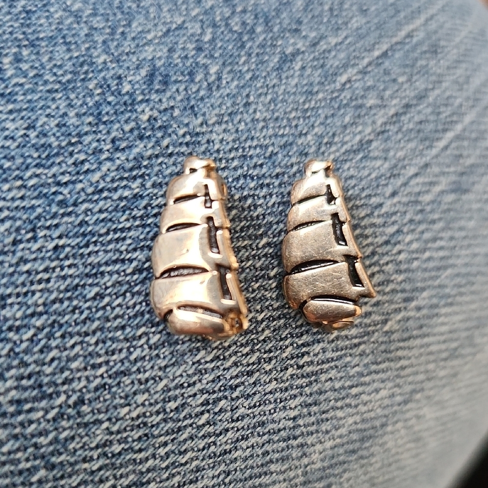 Vintage “Molson Beer” Promotional  Sailing Ship Logo Brooches Gold Tone